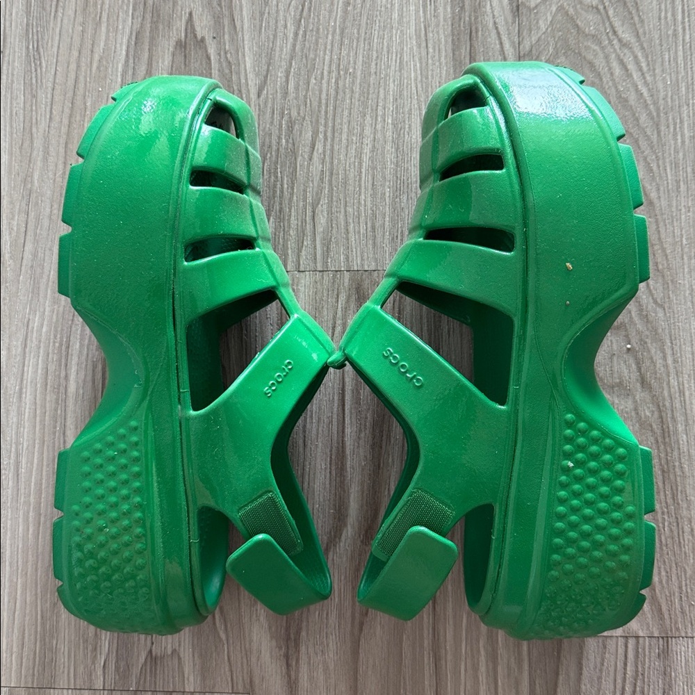 CROCS Platform Sandals - Picture 3 of 6